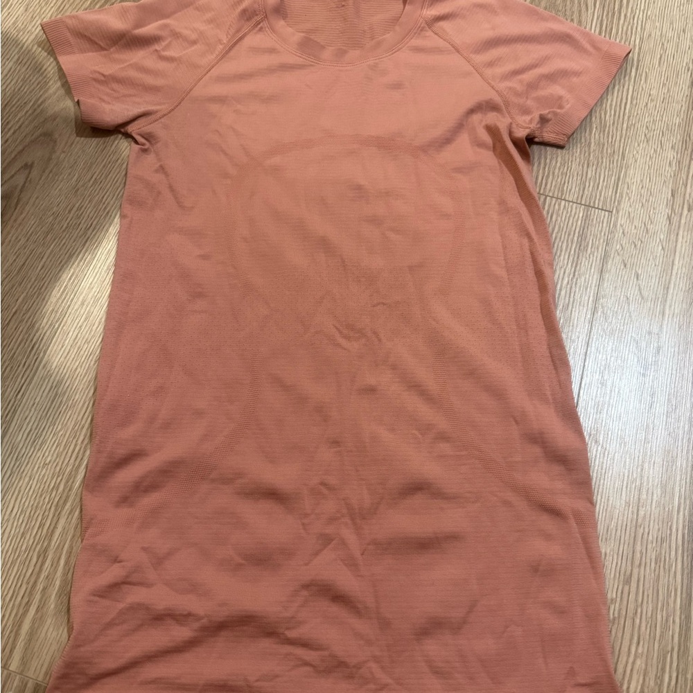 lululemon athletica Short Sleeve swiftly - salmon color
